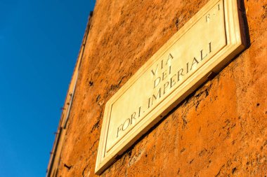 Via dei Fori Imperiali işareti 