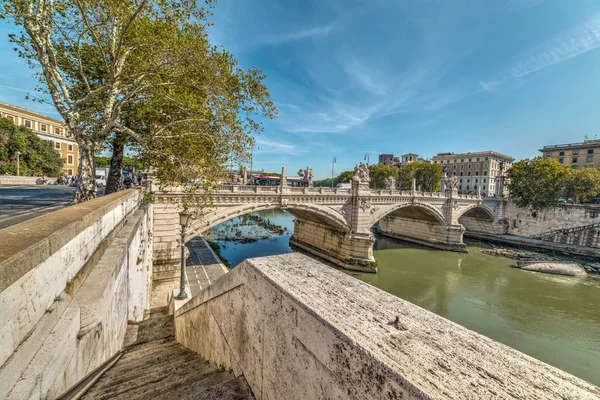 Most nad Tybru w Rzymie — Zdjęcie stockowe