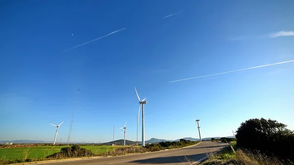 田舎の風力タービンは — ストック写真