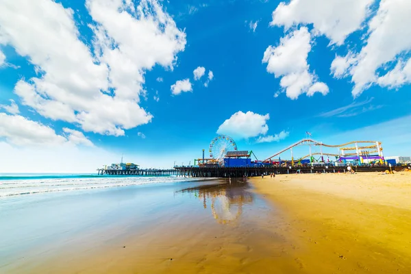 Amusement park on Santa Monica pier — Stock Photo, Image