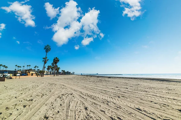 Clouds over Oceanside shore — Stock Photo, Image