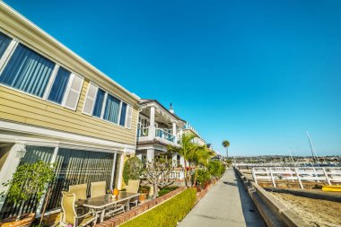 Balboa Island seafront güneşli bir günde