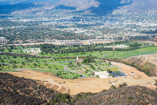 Burbank seen from Mount Lee