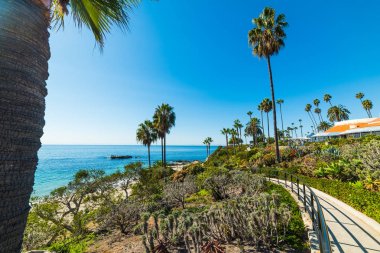 Laguna Beach, Orange County deniz kenarında yürüyüş yolu