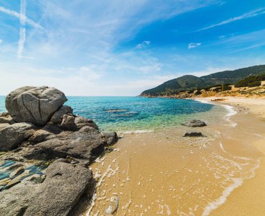 Kayalar ve kum Porto Sa Ruxi