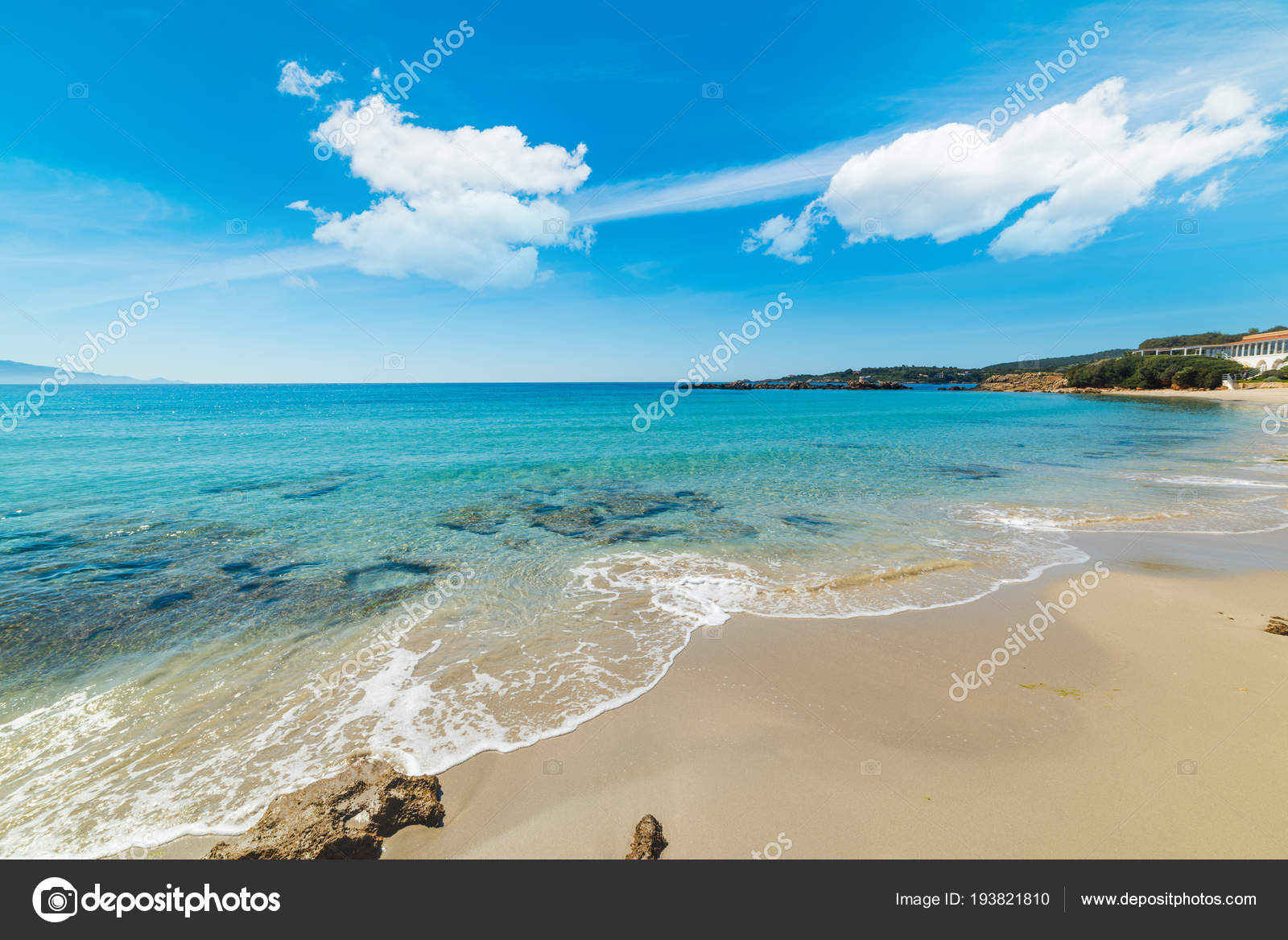Acqua Del Turchese In Spiaggia Le Bombarde Ad Alghero Foto