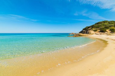 Cala Sinzias altın kıyı
