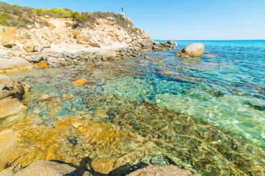 Santa Giusta shore kayalık sahil