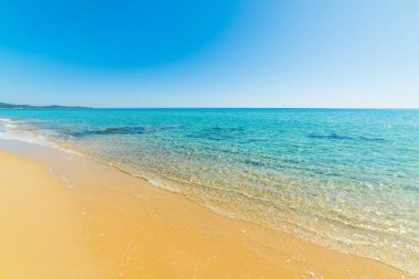 PISCINA Rei sahil üzerinde açık gökyüzü
