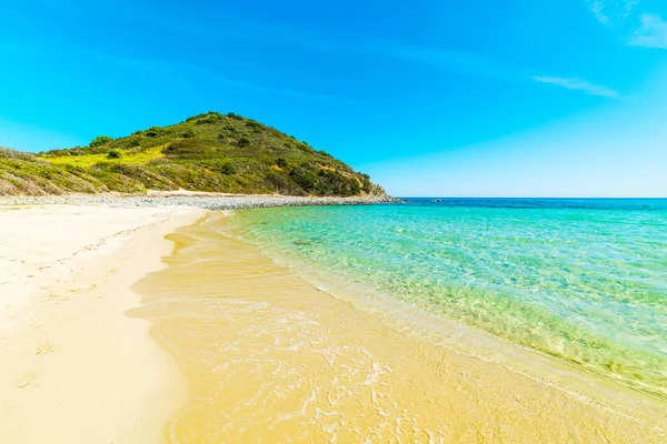 Colorful shore in Cala Monte Turno — Stock fotografie