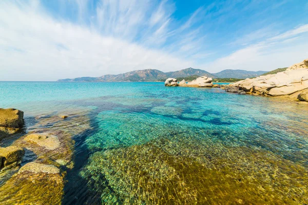 Cielo nublado sobre Spiaggia del Riso en Villasimius —  Fotos de Stock