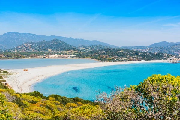 Turquoise sea in Porto Giunco — Stock fotografie