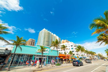 Ft Lauderdale sahilindeki insanlar