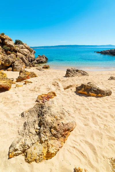 Sandy shore in Alghero small cove — Stock Photo, Image