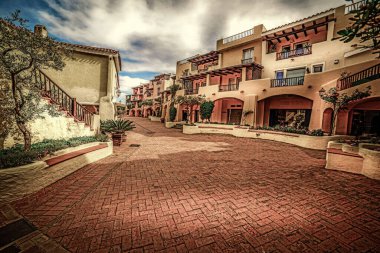 Porto Cervo, Sardunya küçük kare