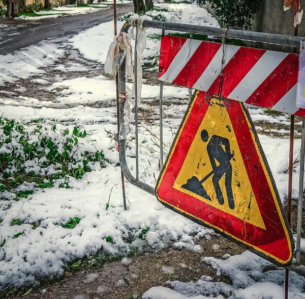 Señal Trabajo Curso Camino Cubierto Nieve —  Fotos de Stock