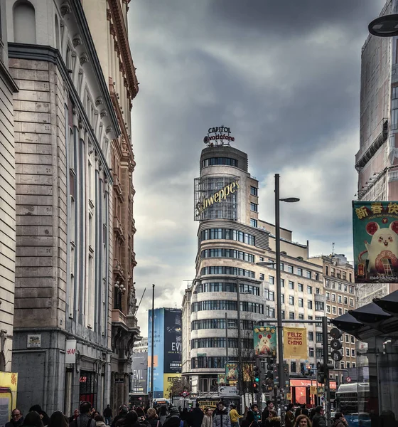 Madrid Spanien Januari 2020 Kapitolium Gran Boulevard Dramatisk Himmel — Stockfoto