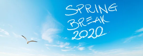 Vacaciones Primavera 2020 Escritas Cielo Azul —  Fotos de Stock