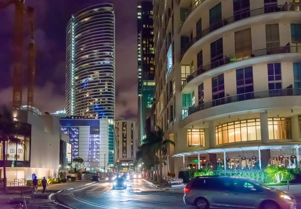 Trafic Dans Centre Ville Miami Nuit Floride États Unis — Photo