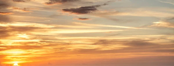 Orange Himmel Med Moln Vid Solnedgången Sardinien Italien — Stockfoto