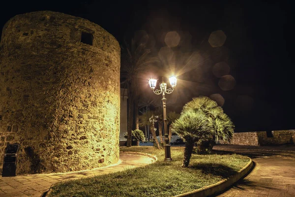 Παρατηρητής Πύργος Στο Παλιό Τείχος Της Πόλης Στο Alghero Σαρδηνία — Φωτογραφία Αρχείου