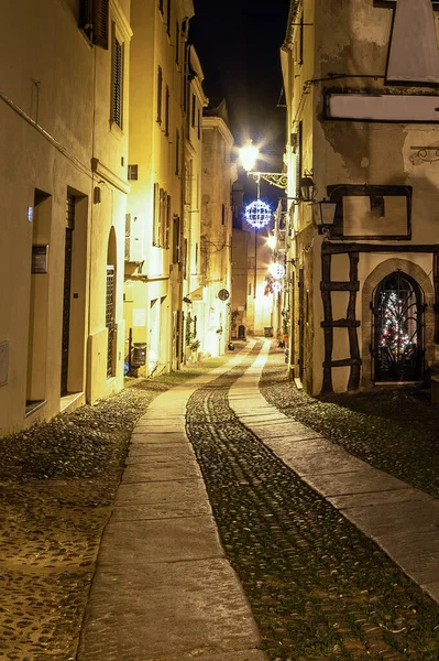 Calle Asfaltada Casco Antiguo Alghero Por Noche Cerdeña Italia — Foto de Stock