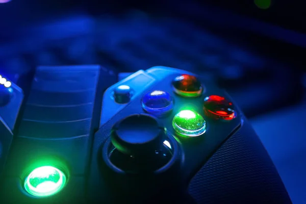 Primer Plano Los Botones Del Controlador Juego Con Iluminación Rgb — Foto de Stock