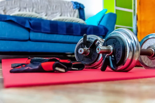 Des Haltères Sur Tapis Yoga Dans Appartement Entraînement Domicile — Photo