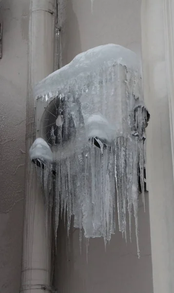 Air conditioning frozen over as an icicle — Stock Photo, Image