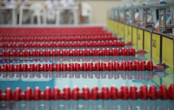 Marcador vermelho da faixa de natação — Fotografia de Stock