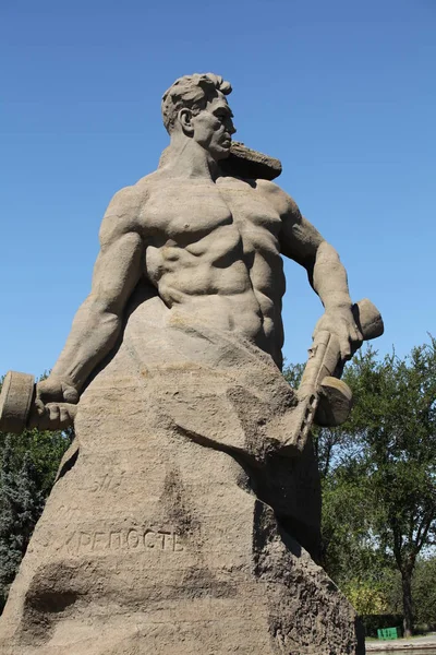Памятник героям Сталинградской битвы — стоковое фото