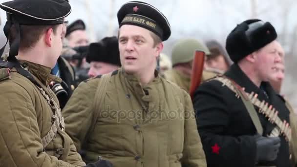 Peuple armé uniforme militaire de l'armée soviétique — Video