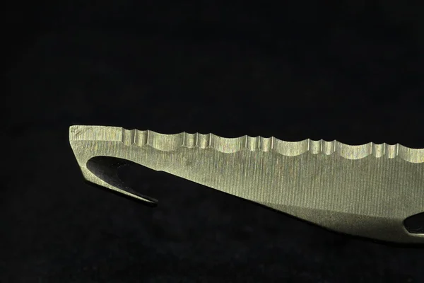 Cuchillo de acero Hoja ondulada — Foto de Stock