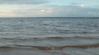 dalgalar deniz manzarası çalıştırmak