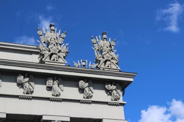 çatı, sembol savaşın çıkıntının üzerinde eski savaşçıların zırh