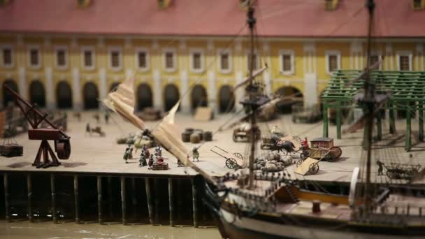 Landning Gamla Segelfartyg Seaport Miniatyr — Stockvideo