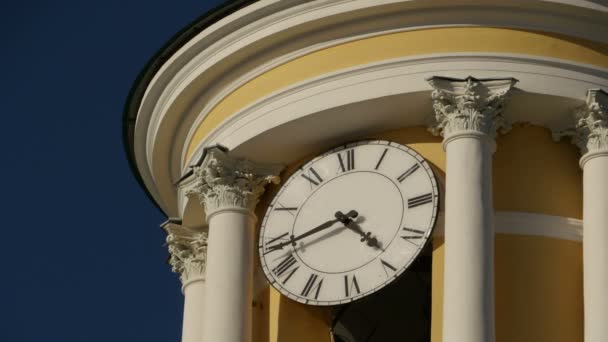 Alter Uhrenturm Auf Einem Glockenturm Zeitraffer — Stockvideo