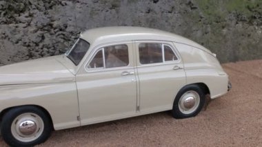  Klasik lüks araba Gaz M-20 kamera devrede