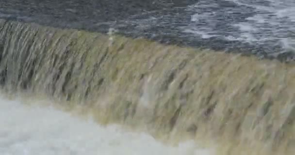 Cachoeira Hidrelétrica Barragem Fechar — Vídeo de Stock