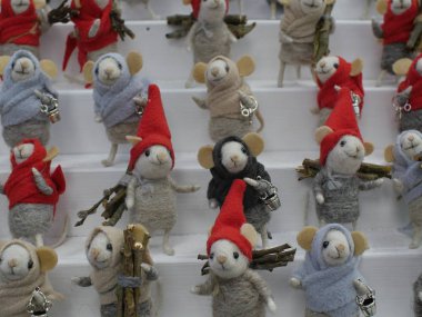 2020 yılının sembolü bir fare, Küçük Fare hediyesidir. Yeni yıl kavramı