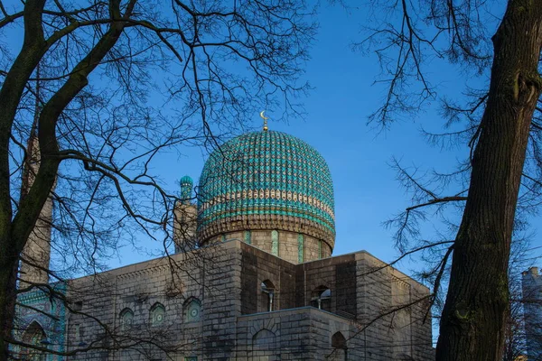 Petersburg Bir Caminin Mozaik Kubbesi Alçak Açılı Görünüm — Stok fotoğraf