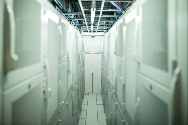 Grote Witte Servers Kamer — Stockfoto