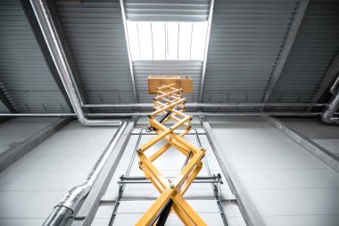 ilerleme salonda inşa 