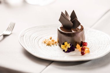 imza koyu çikolata petit kek