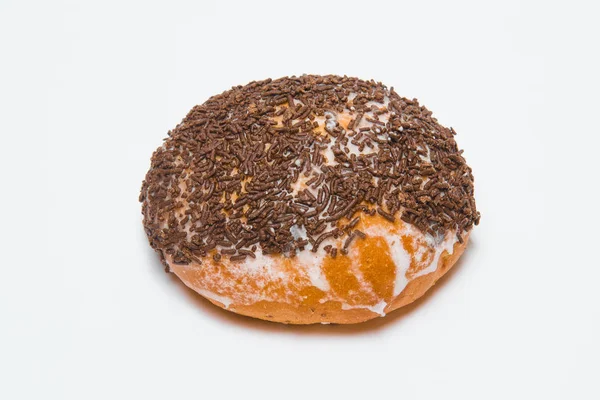 Schokoladenbrötchen isoliert auf weißem Hintergrund — Stockfoto