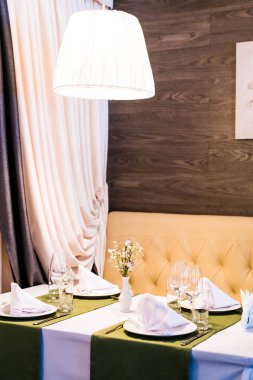 pastel renkli restoran iç