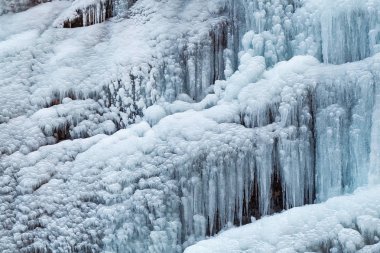 chegem kışın şelaleler 