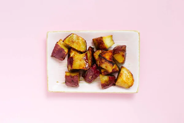 कोरियन फूड मॅटॅंग साखर ग्लेझ्ड गोड बटाटे आहे — स्टॉक फोटो, इमेज