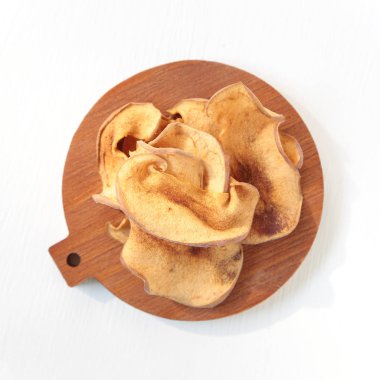 Kuru elma meyve ahşap tepsi