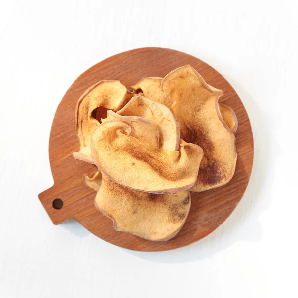 Kuru elma meyve ahşap tepsi